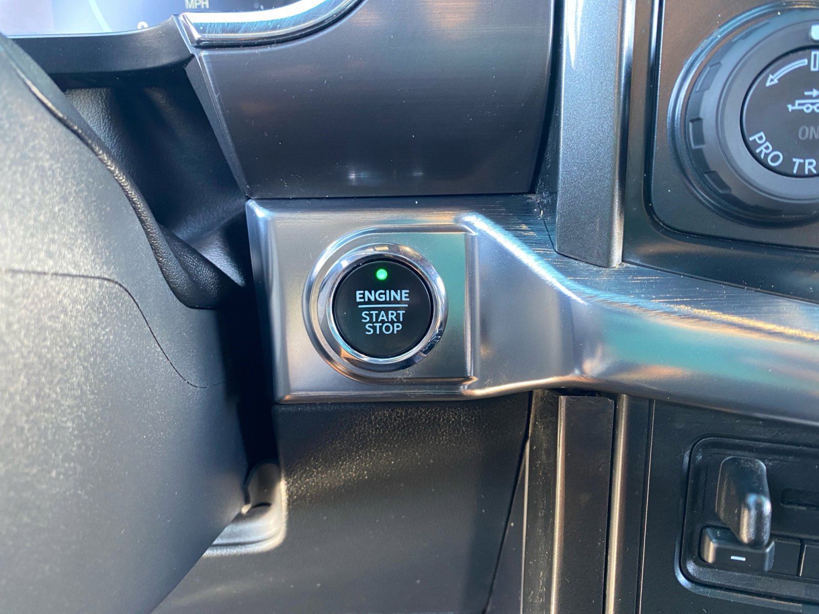 Used 2022 Ford F150 Lariat w/ Equipment Group 502A High image 29