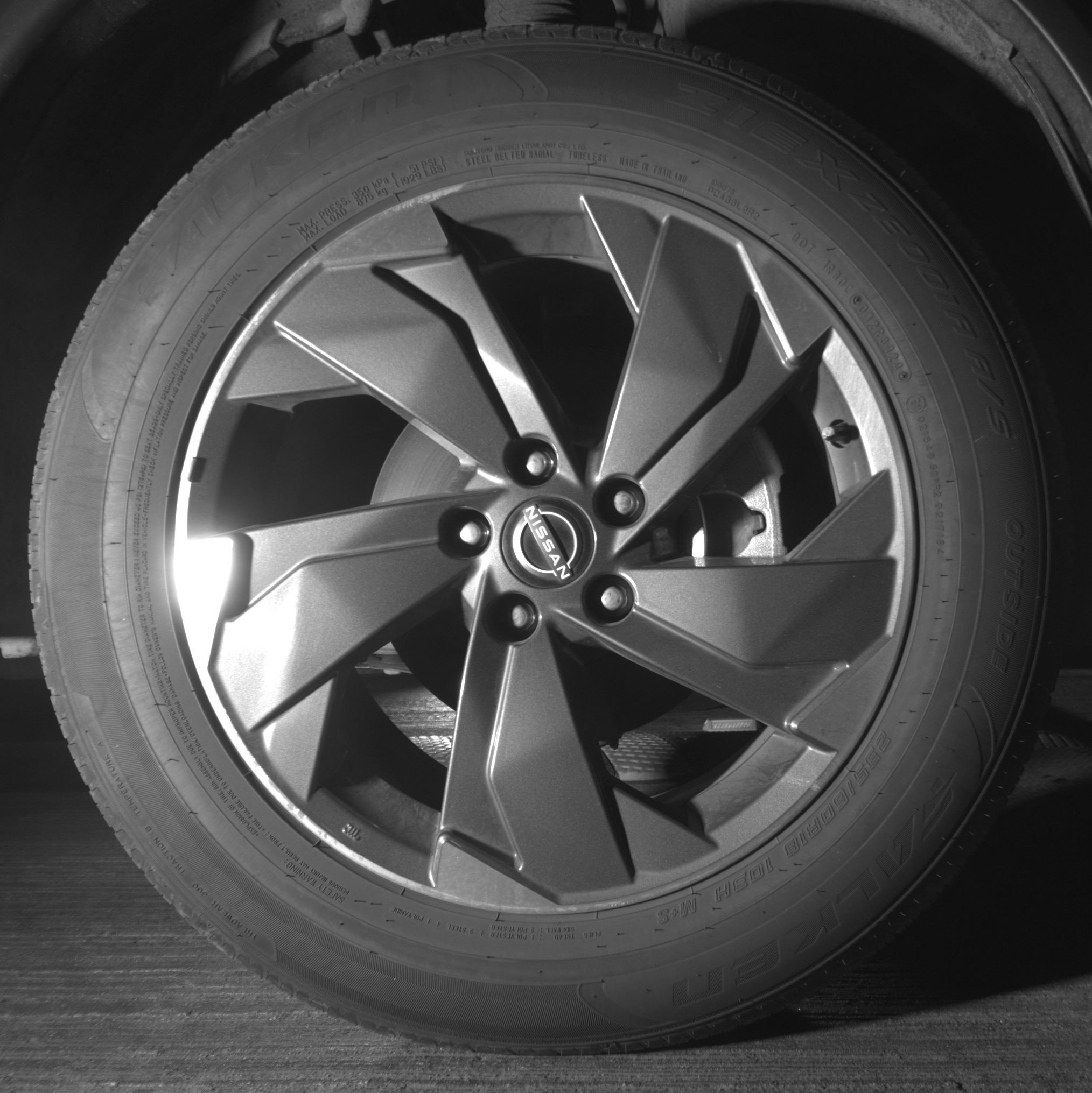 Used 2025 Nissan Rogue SV FWD image 13