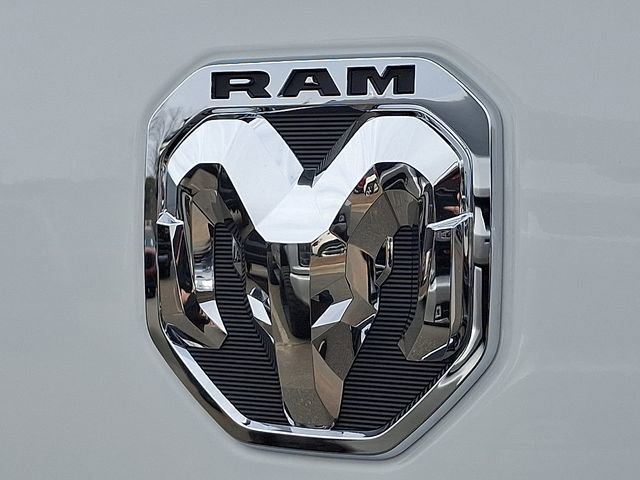 Used 2024 RAM 2500 Tradesman w/ Chrome Appearance Group image 29