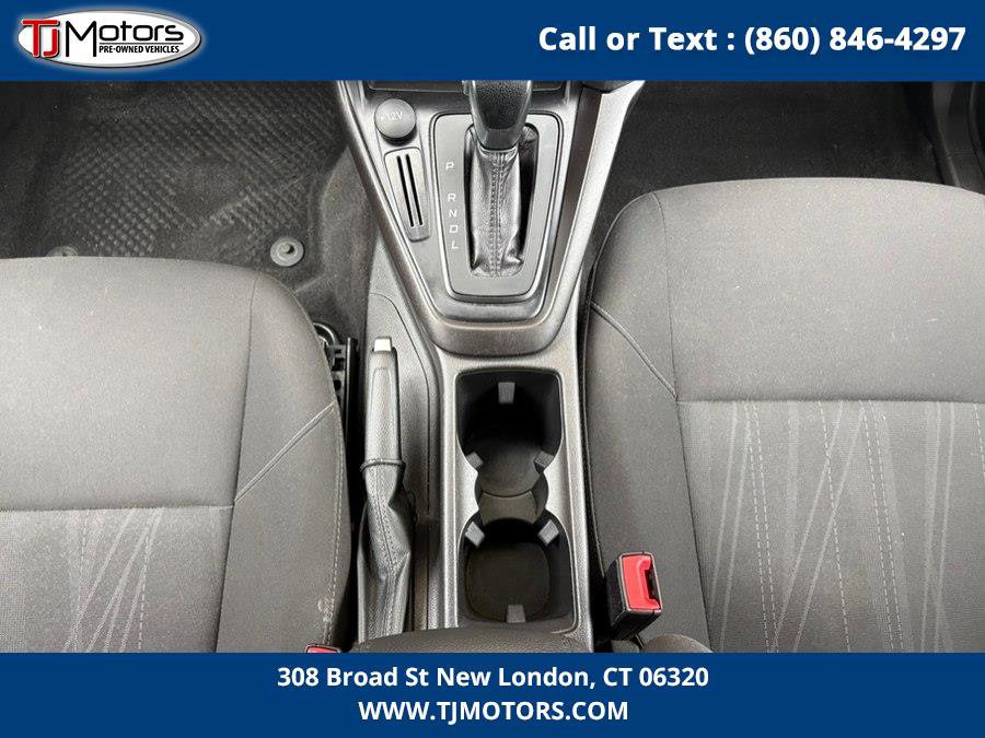 Used 2018 Ford Focus SE image 19