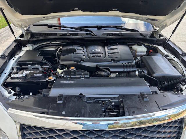 Used 2017 INFINITI QX80 4WD image 6