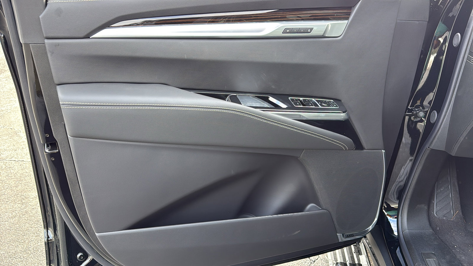 New 2026 Cadillac Escalade Luxury image 10