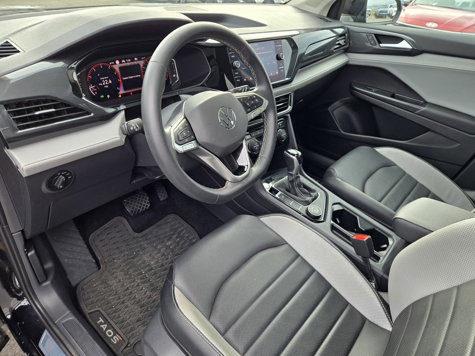 Used 2022 Volkswagen Taos SEL image 10