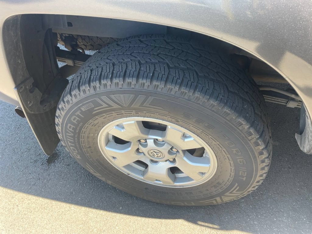 Used 2014 Toyota Tacoma 4x4 Double Cab w/ TRD Off-Road Package image 12