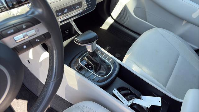 Used 2024 Hyundai Kona SEL AWD/4WD image 13