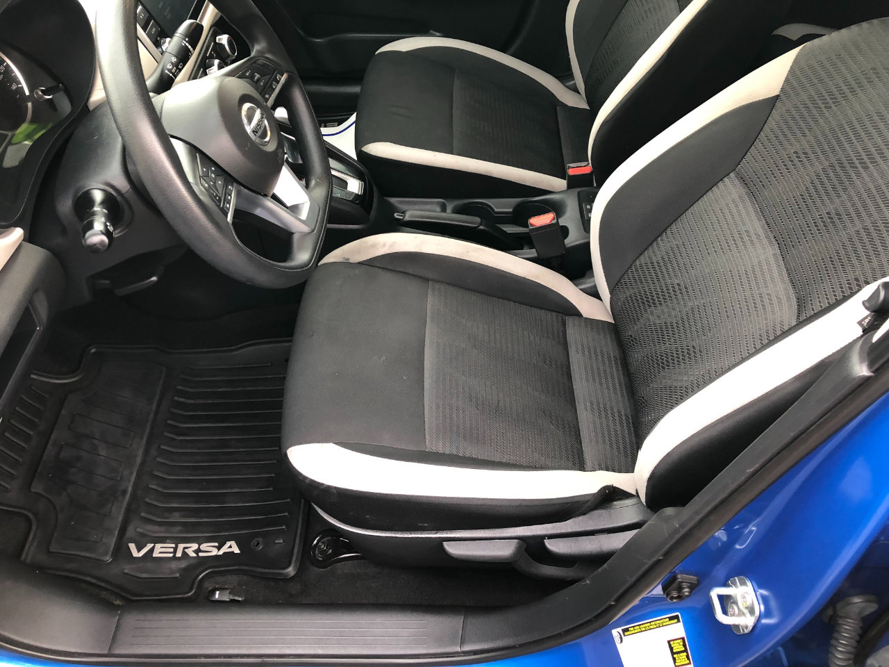Used 2021 Nissan Versa SV image 11