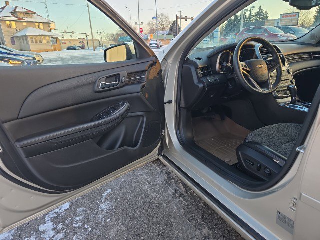 Used 2015 Chevrolet Malibu LT w/ Power Convenience Package FWD image 14
