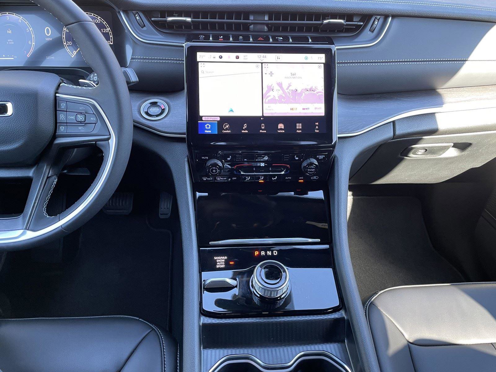 New 2025 Jeep Grand Cherokee L Limited AWD/4WD image 18