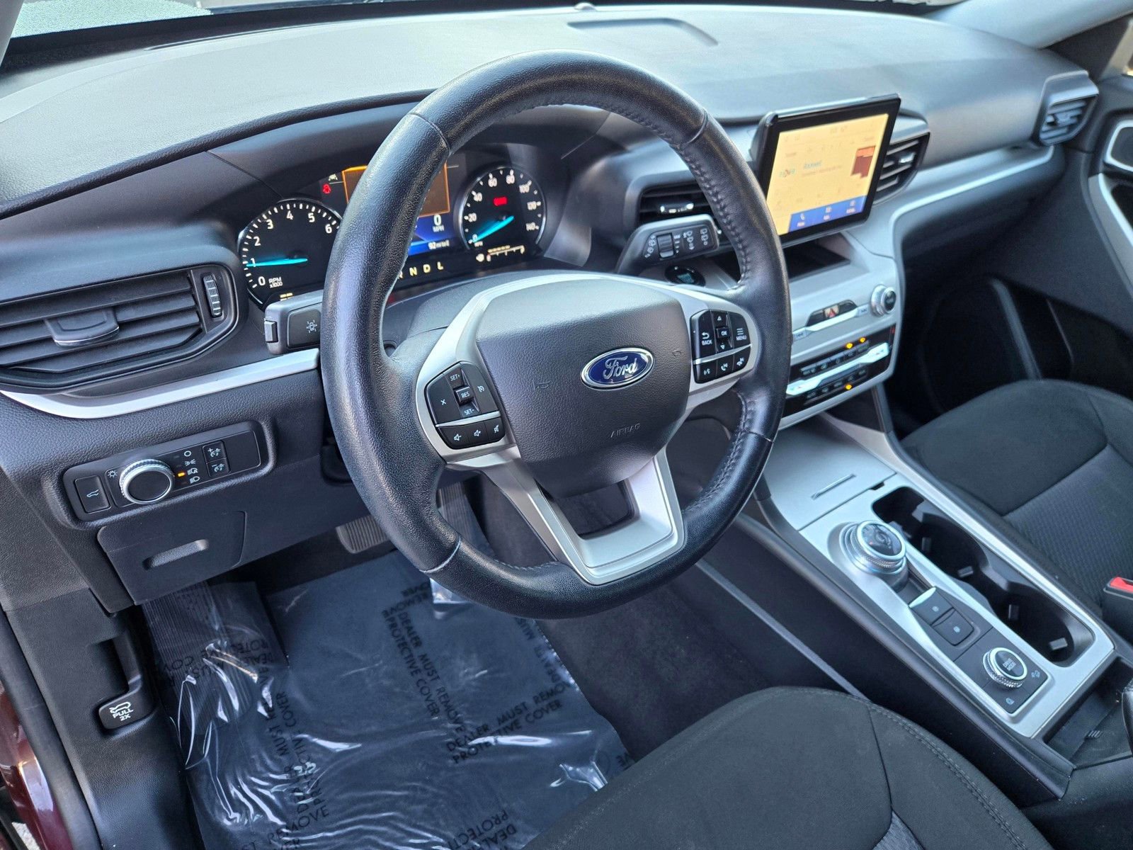 Used 2022 Ford Explorer XLT image 19