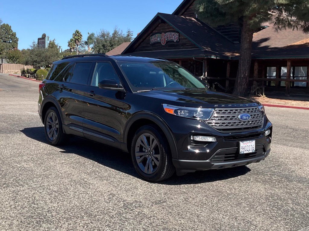 Used 2023 Ford Explorer XLT w/ Equipment Group 202A RWD image 7