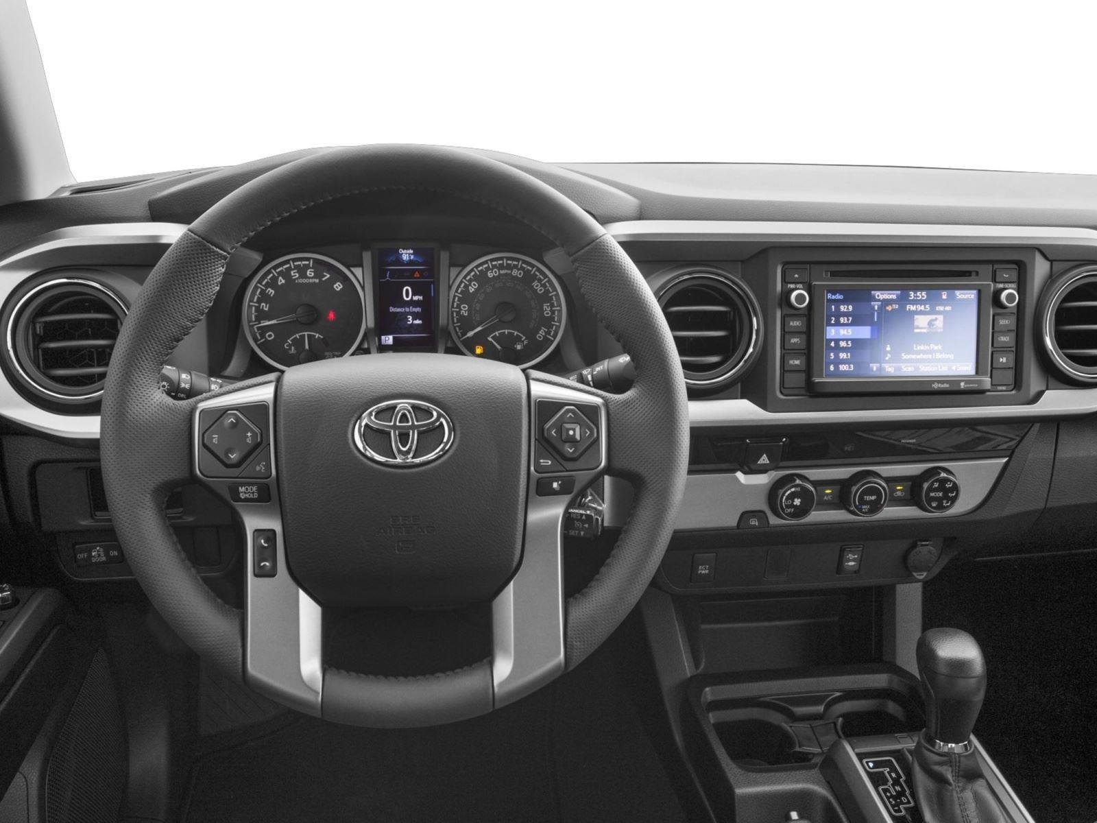 Used 2017 Toyota Tacoma SR5 w/ Tow Package RWD image 4