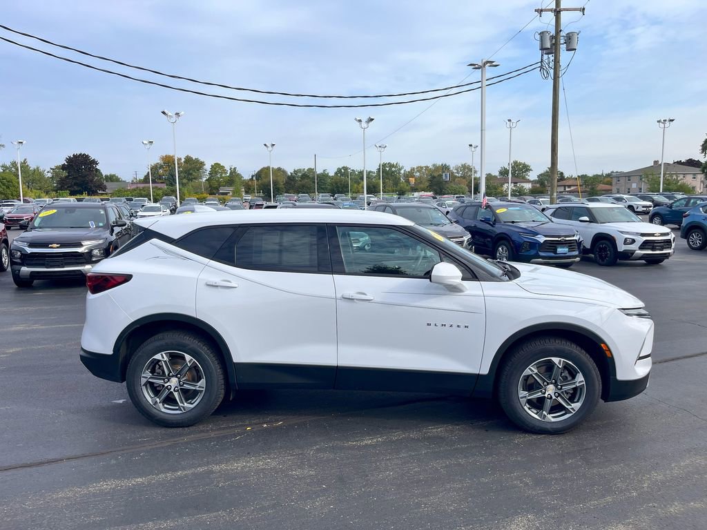Certified 2023 Chevrolet Blazer LT w/ Driver Confidence Package AWD/4WD image 8