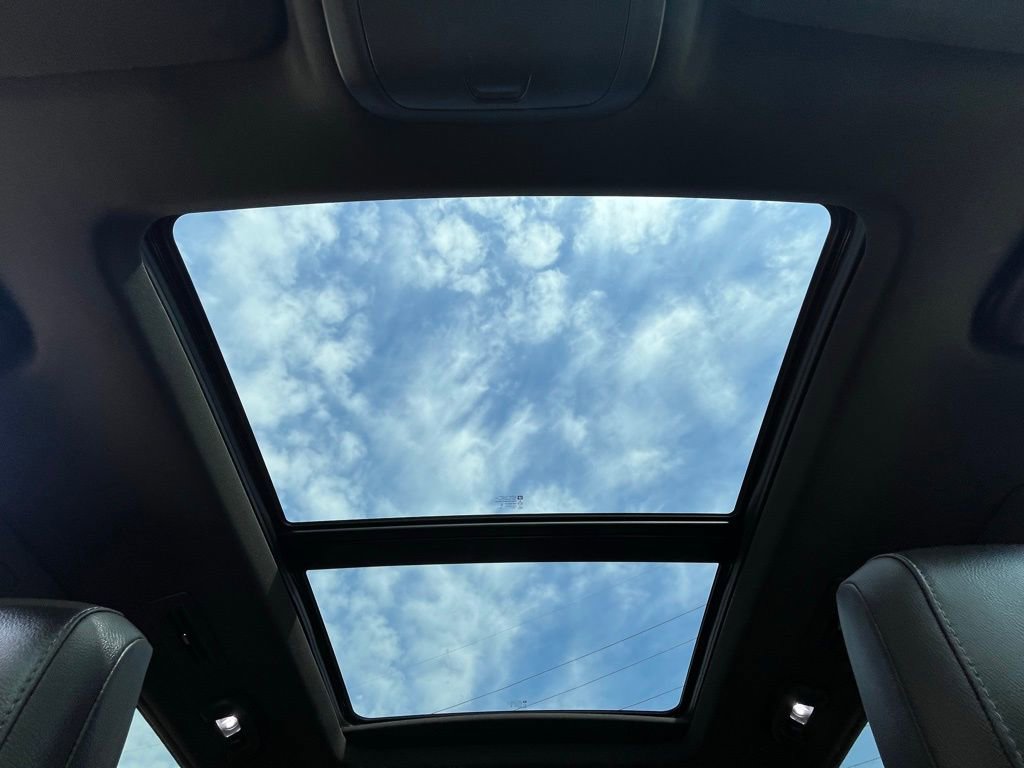 Used 2025 Cadillac XT6 Luxury AWD/4WD image 42