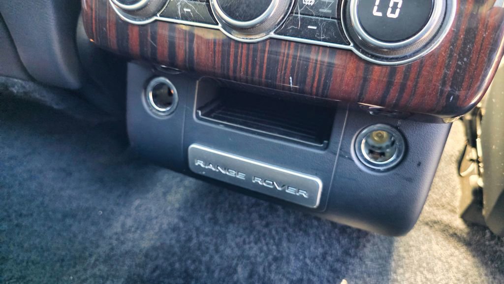 Used 2015 Land Rover Range Rover Supercharged image 37