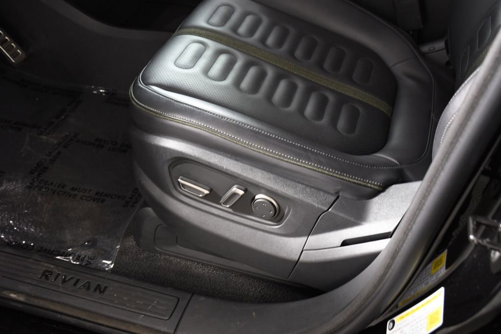 Used 2024 Rivian R1S Adventure AWD/4WD image 16