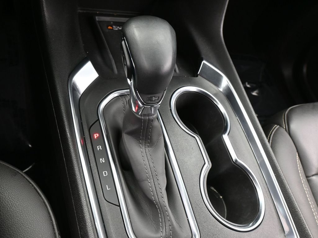 Used 2023 Chevrolet Traverse LT w/ Midnight/Sport Edition image 28