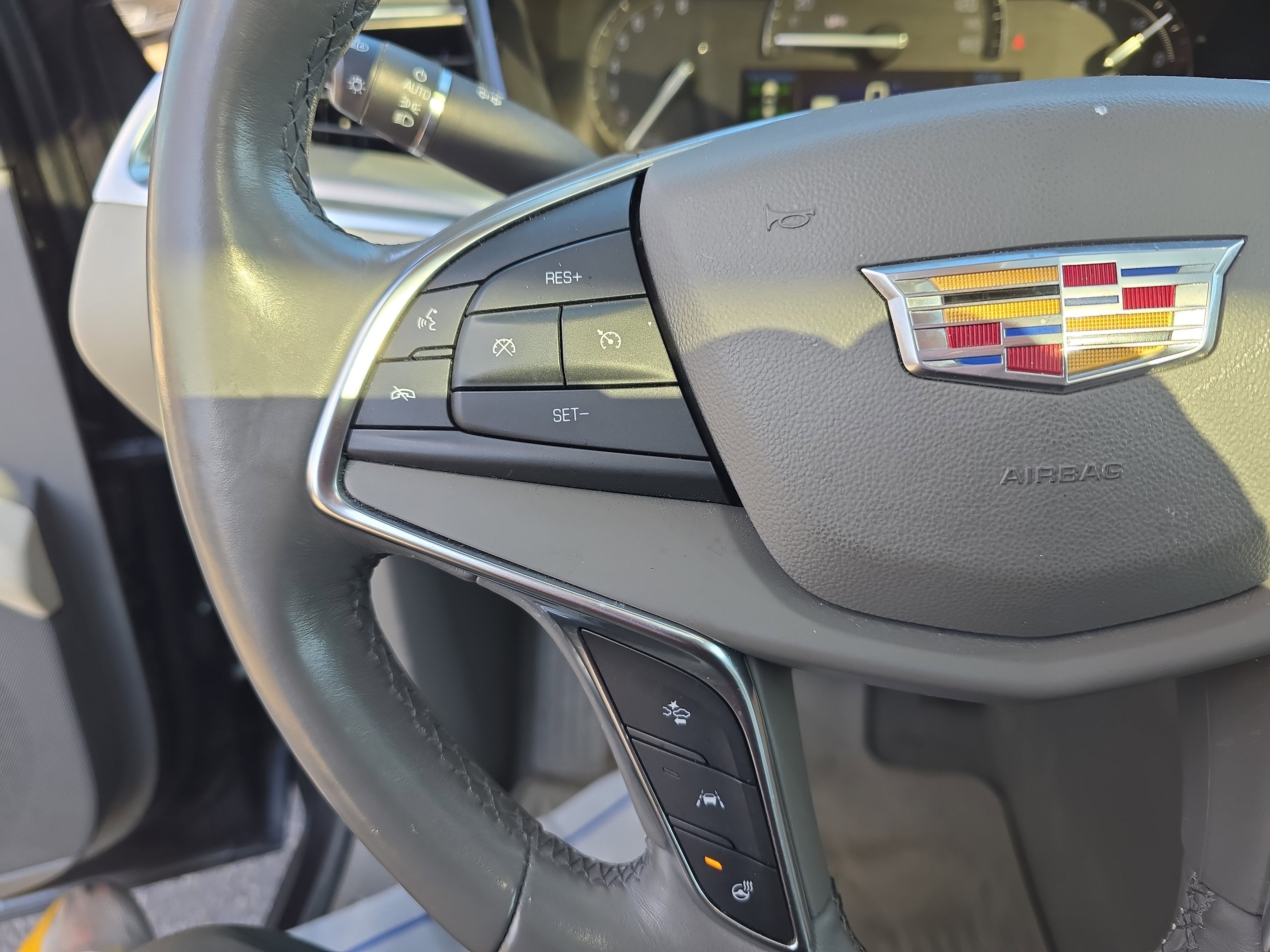 Used 2018 Cadillac XT5 Luxury w/ Driver Awareness Package image 23