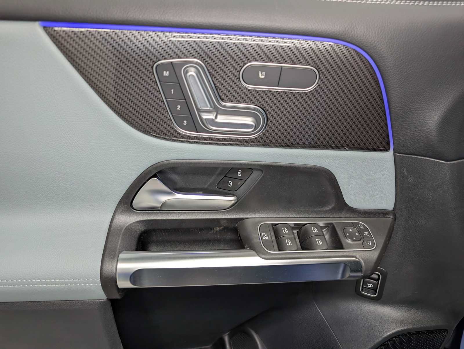 New 2026 Mercedes-Benz GLB 250 4MATIC image 32