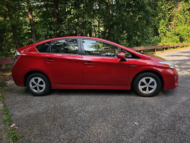 Used 2013 Toyota Prius Four FWD image 2