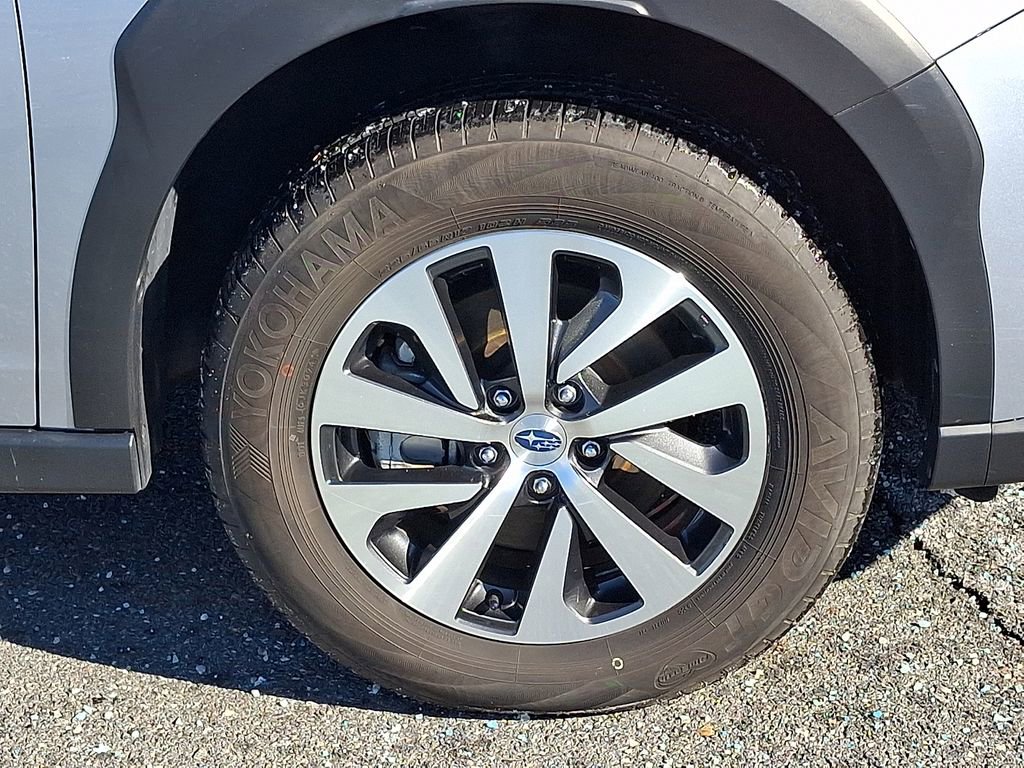 Used 2023 Subaru Outback Premium image 11