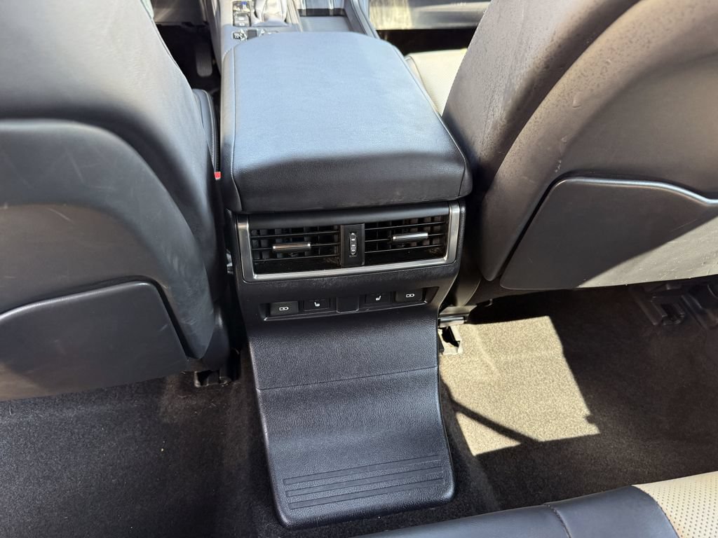 Used 2024 Lexus GX 550 AWD/4WD image 31
