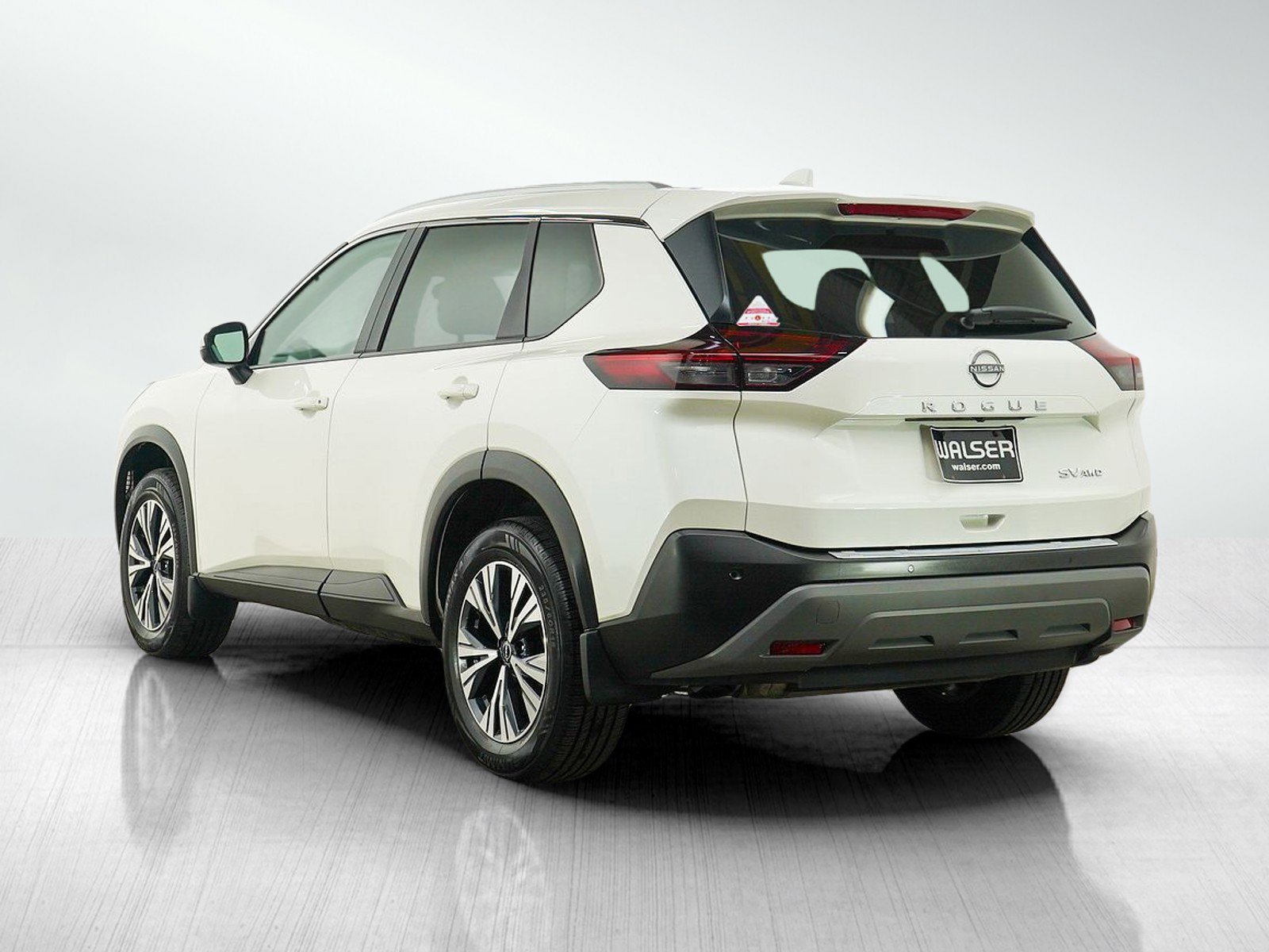 Used 2023 Nissan Rogue SV w/ SV Premium Package AWD/4WD image 3