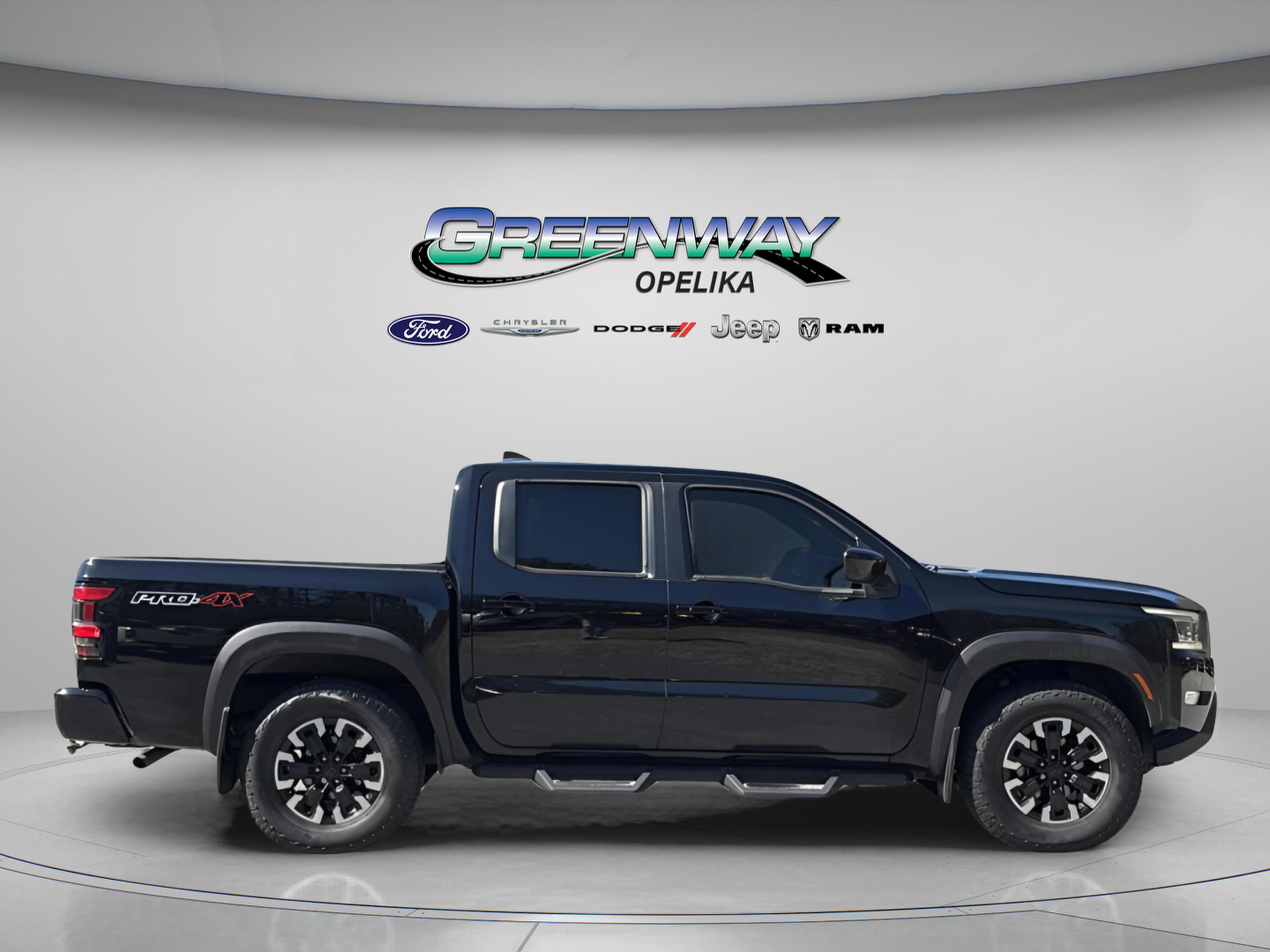 Used 2024 Nissan Frontier PRO-4X w/ Off-Road Protection Package AWD/4WD image 14
