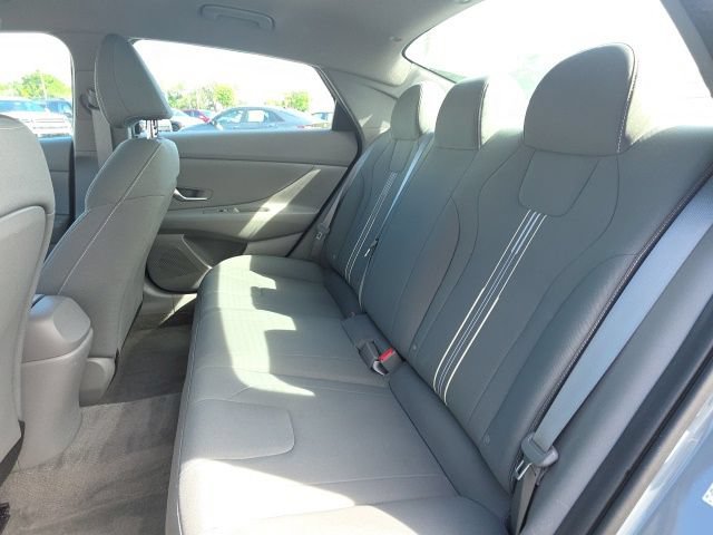 Certified 2023 Hyundai Elantra SEL Sport FWD image 5