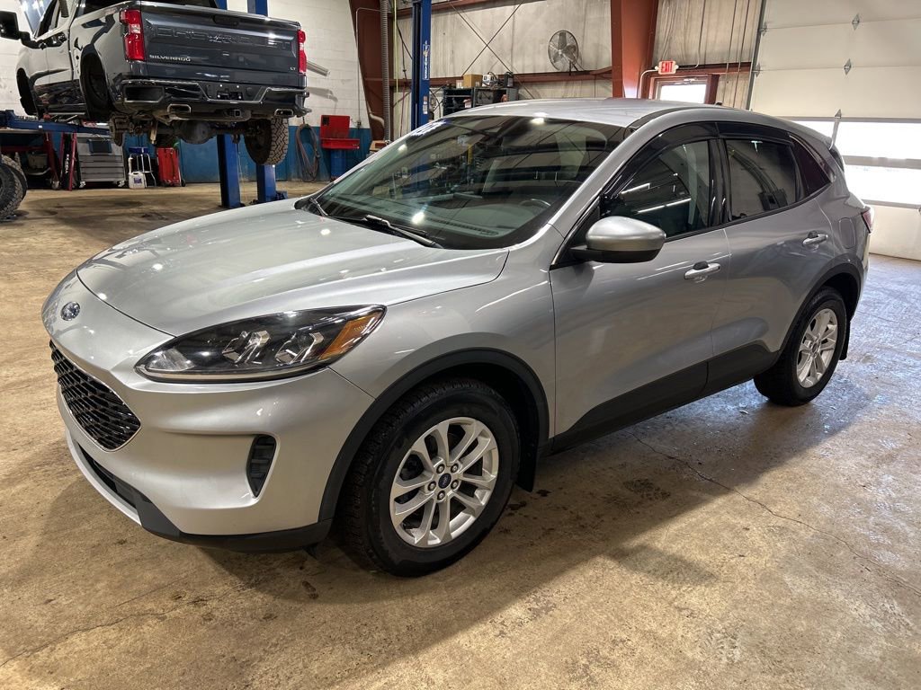 Used 2021 Ford Escape SE w/ Cold Weather Package image 1