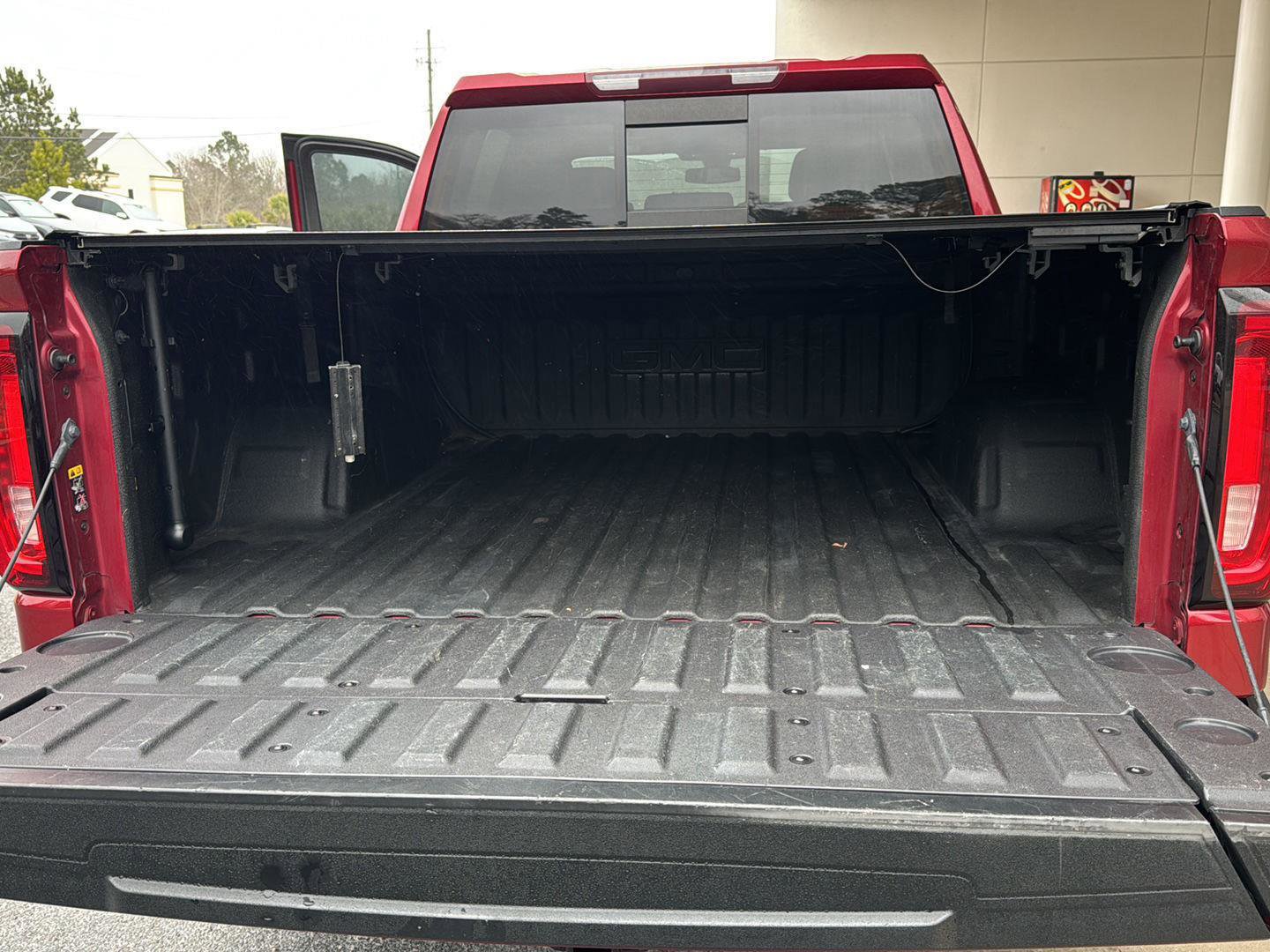 Used 2020 GMC Sierra 1500 SLT w/ SLT Premium Plus Package image 31