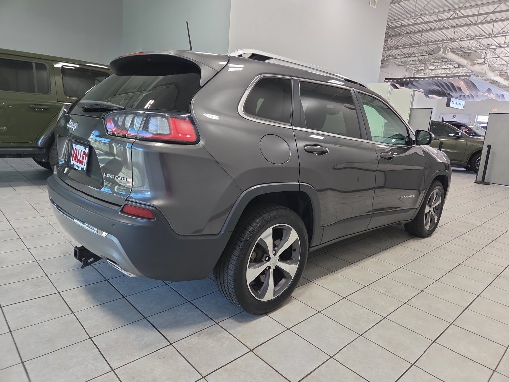 Used 2019 Jeep Cherokee Limited FWD image 10