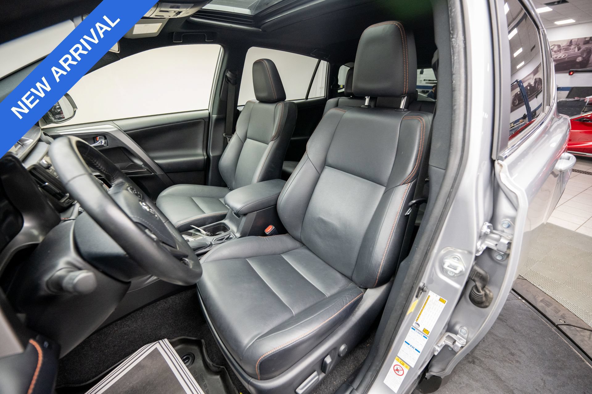 Used 2017 Toyota RAV4 SE w/ Advanced Technology Package AWD/4WD image 11