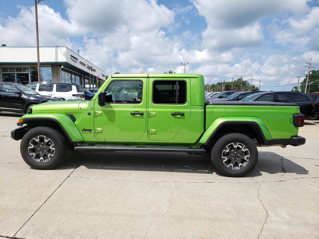 New 2026 Jeep Gladiator Sport AWD/4WD image 6