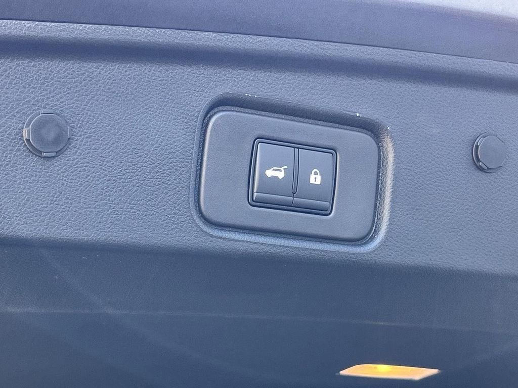New 2025 Nissan Pathfinder SV w/ SV Premium Package image 34