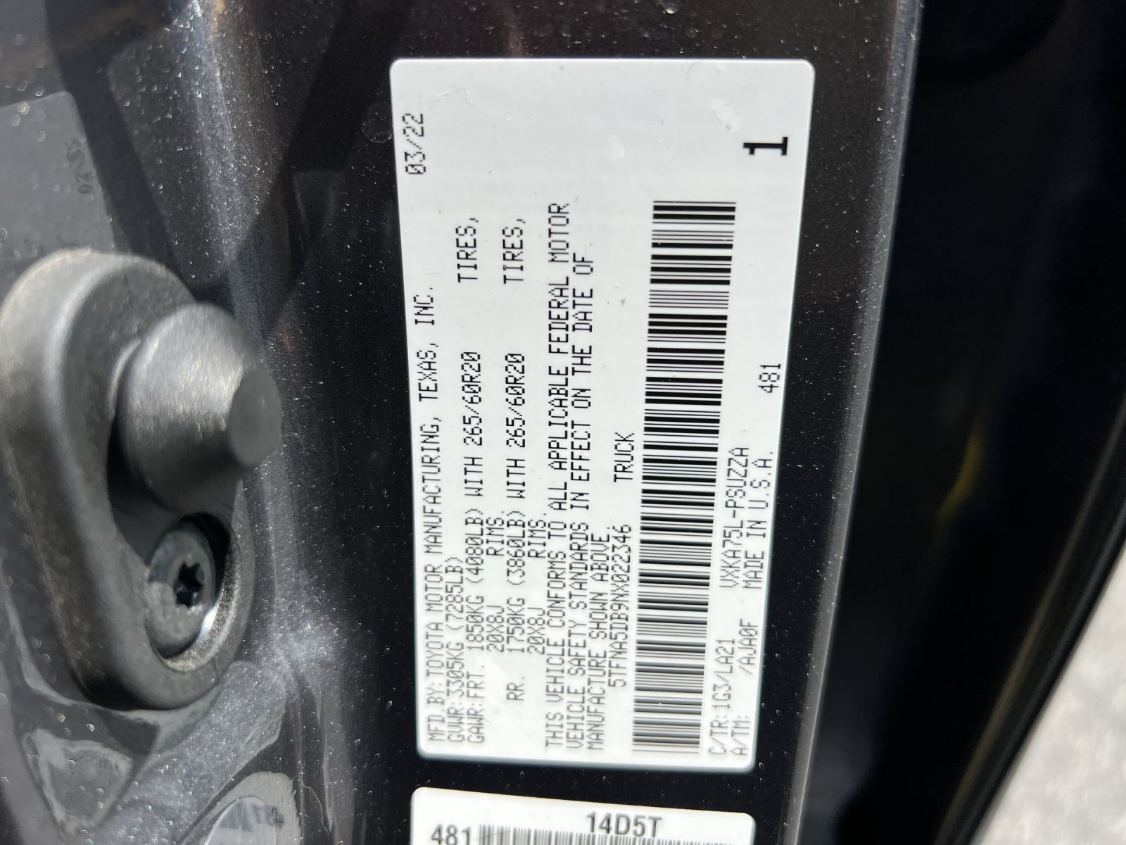 Used 2022 Toyota Tundra Platinum w/ Advanced Package AWD/4WD image 28