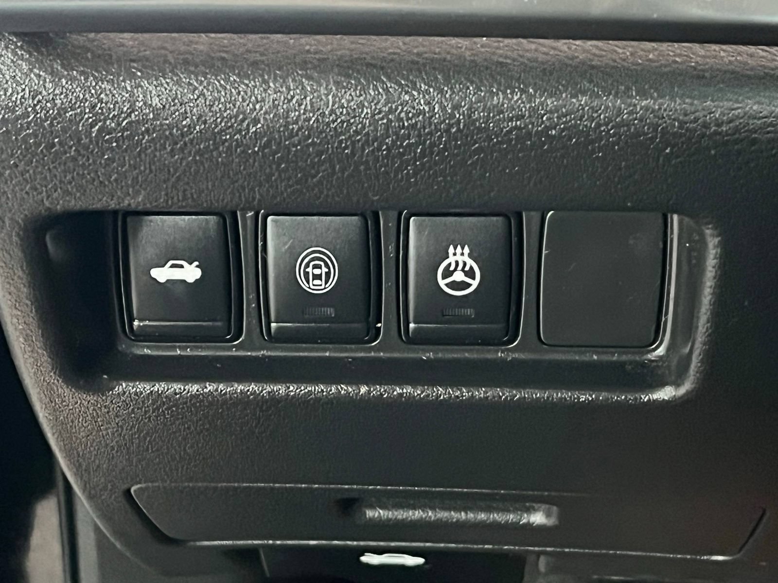 Used 2022 Nissan Maxima SR w/ Sport Mat Group FWD image 35