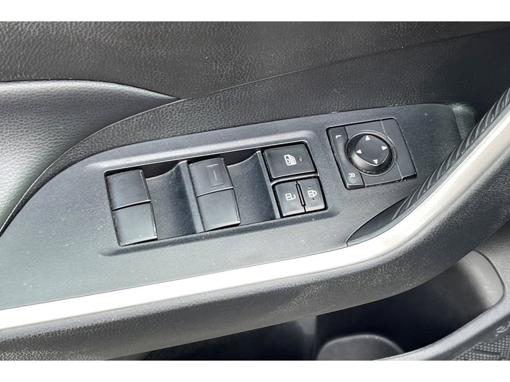 Used 2021 Toyota RAV4 XLE w/ Carpet Mat Package (TMS) image 13