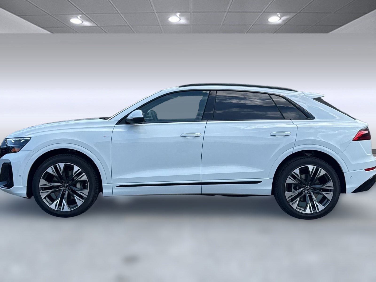 New 2026 Audi Q8 Premium Plus AWD/4WD image 2
