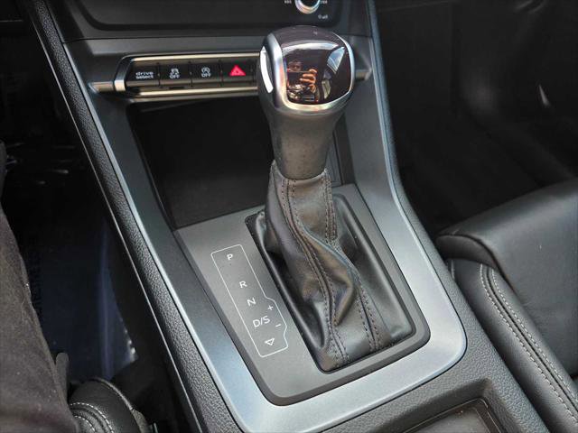 Certified 2025 Audi Q3 2.0T Premium w/ Black Optic Sport Package image 34