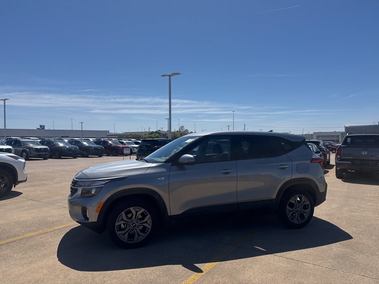 Used 2026 Kia Seltos LX image 11