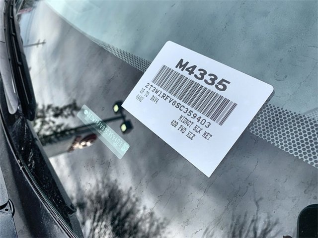 New 2025 Toyota RAV4 XLE image 38