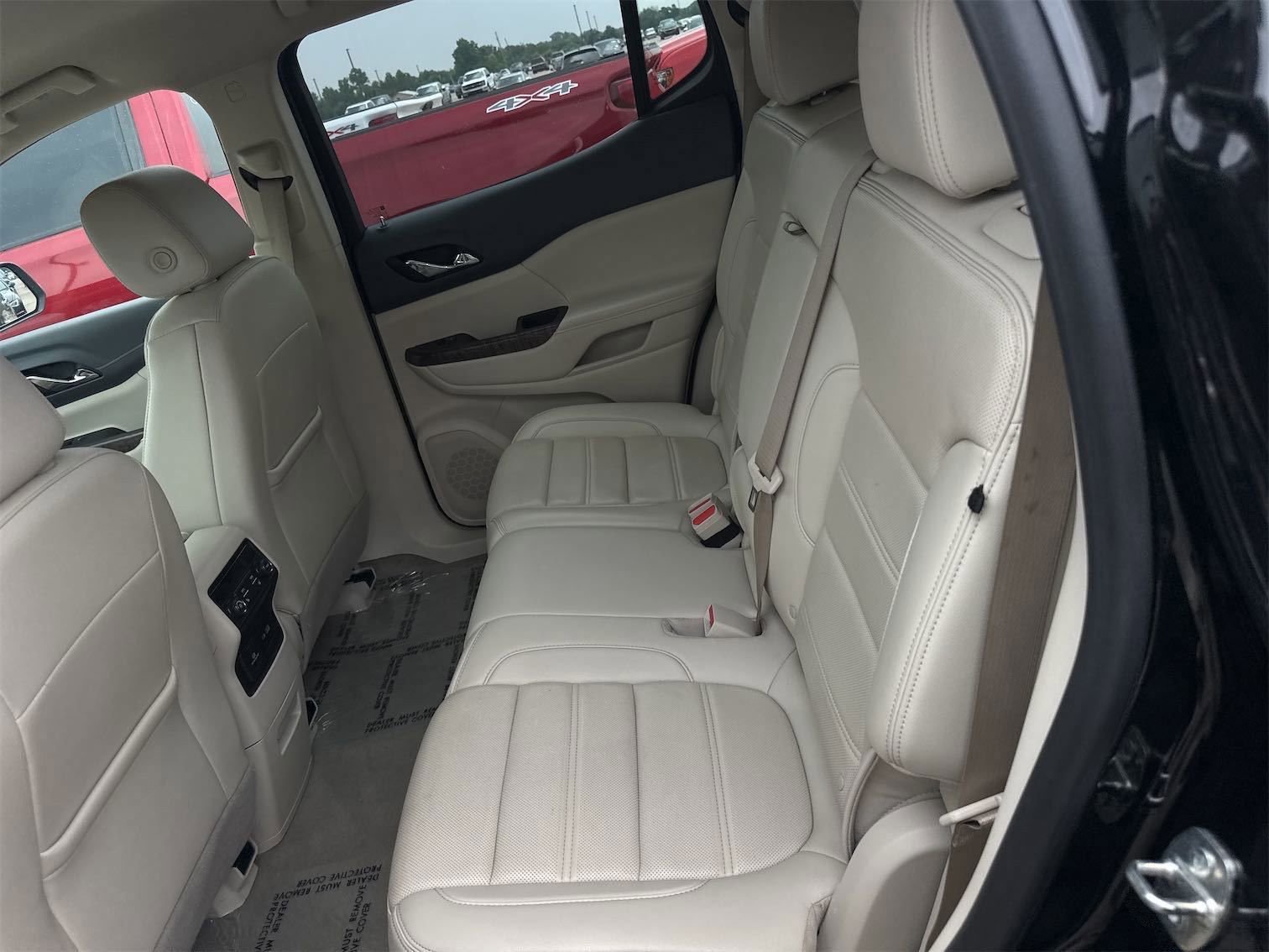 Used 2023 GMC Acadia Denali FWD image 5