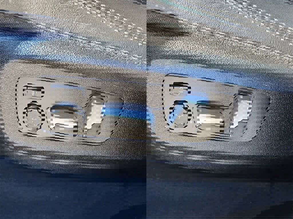 Used 2023 BMW X5 xDrive40i w/ Premium Package image 25