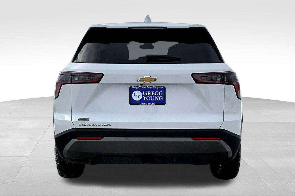 Used 2025 Chevrolet Equinox LT AWD/4WD image 7