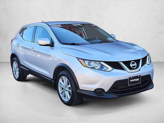 Used 2017 Nissan Rogue Sport S w/ S Appearance Package AWD/4WD image 3