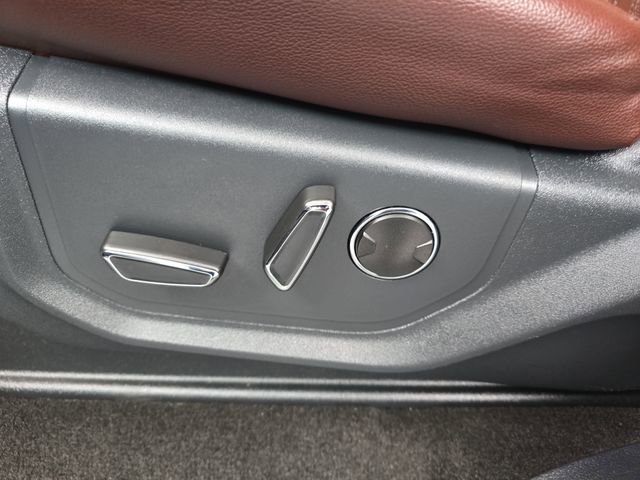 Used 2022 Ford Expedition Max Limited image 24