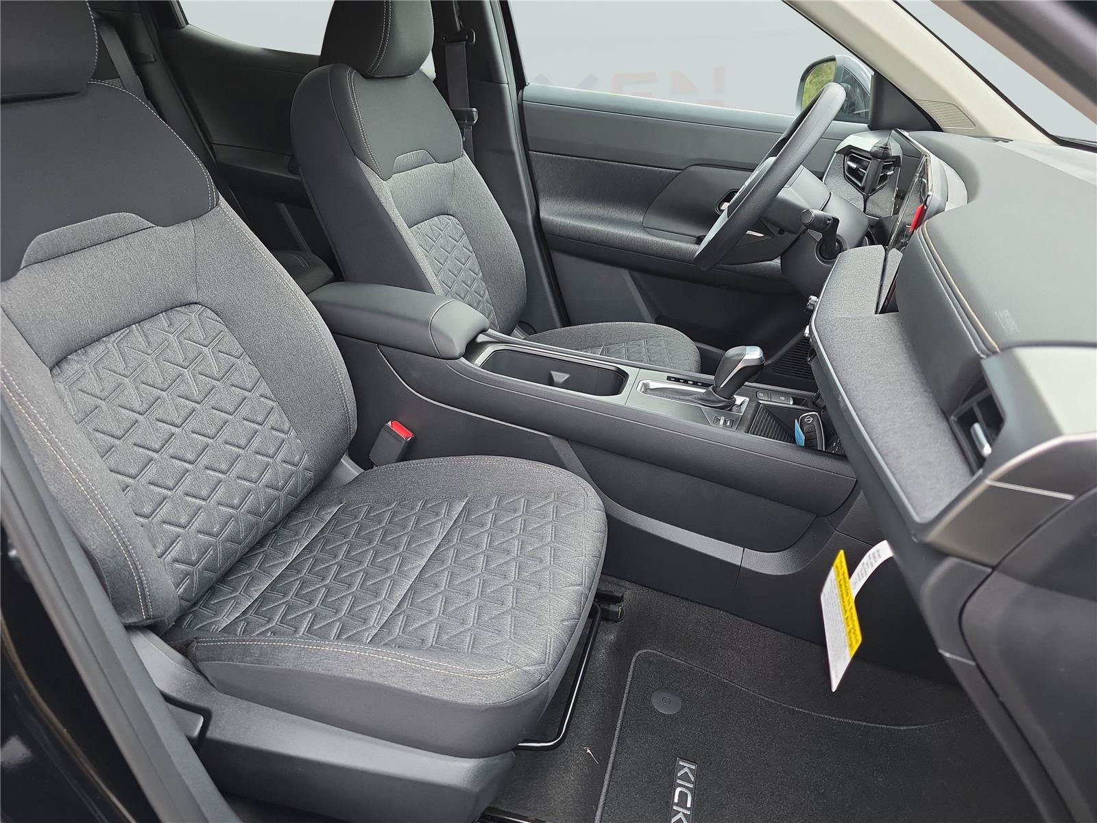 New 2026 Nissan Kicks SV w/ SV Premium Package FWD image 38
