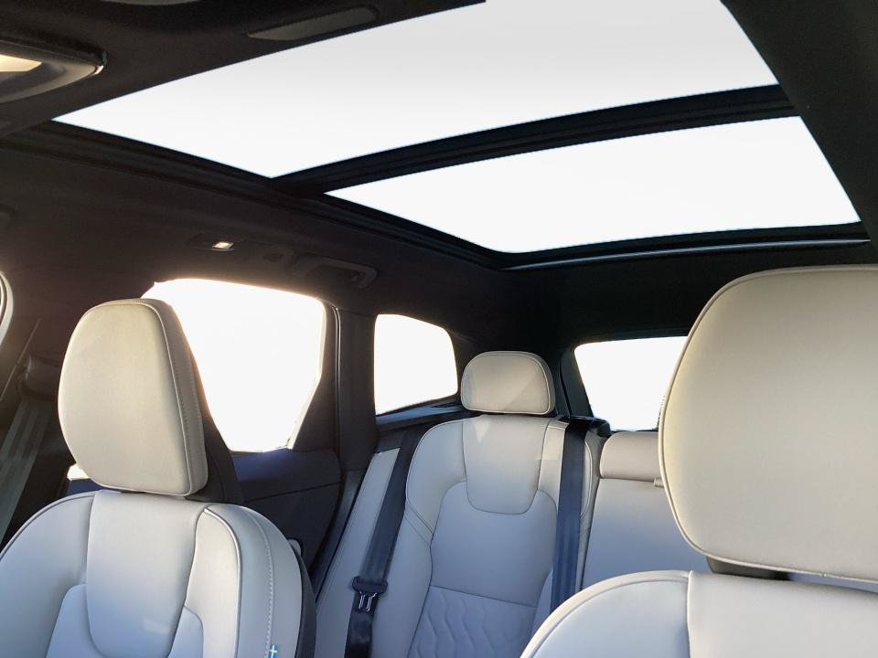 New 2027 Volvo XC60 B5 Plus AWD/4WD image 21