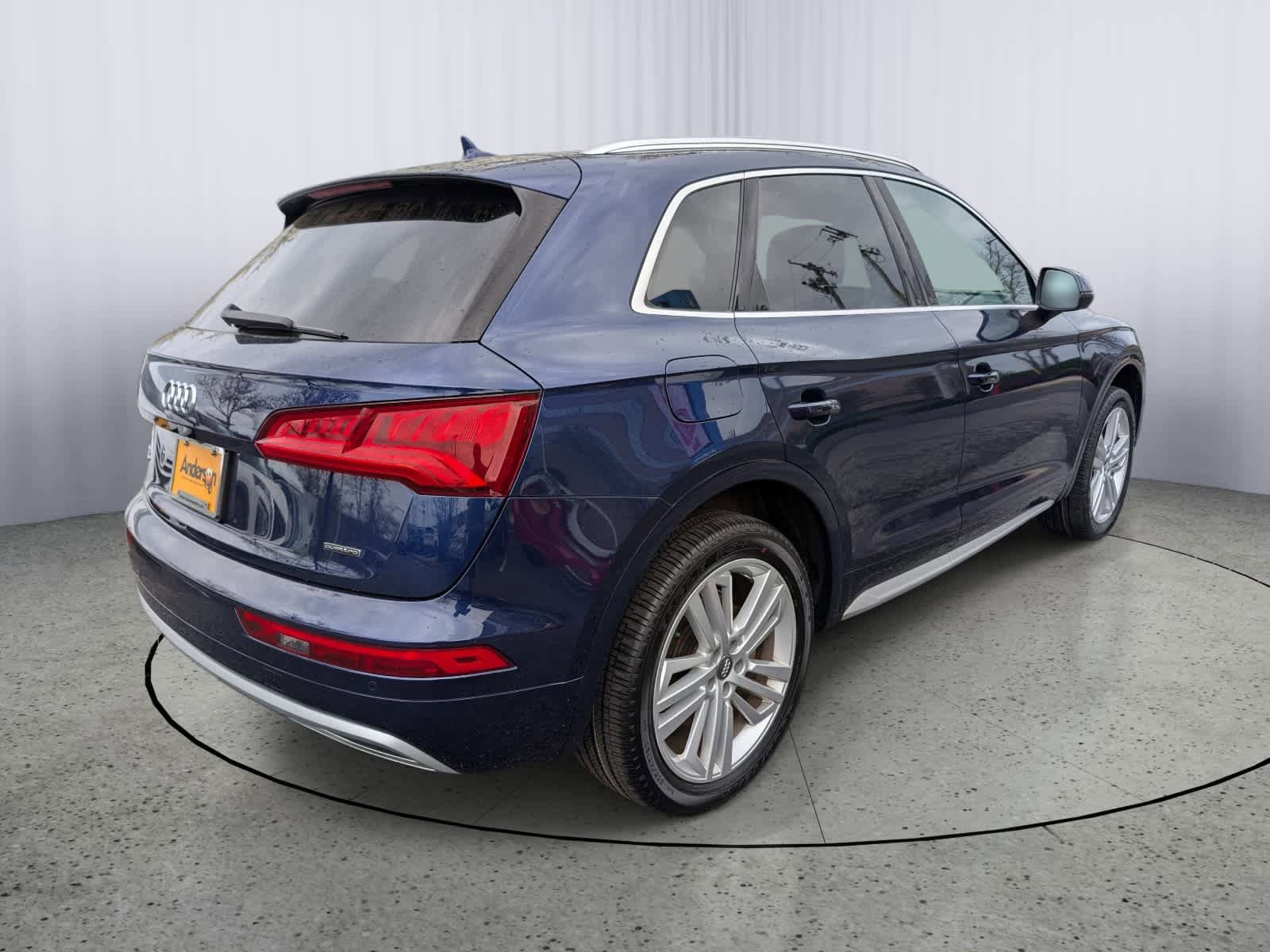 Used 2019 Audi Q5 2.0T Premium Plus w/ Premium Plus Package AWD/4WD image 3