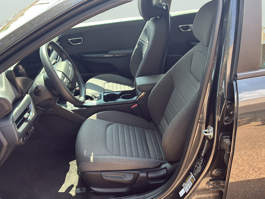 Used 2025 Kia K4 EX FWD image 13